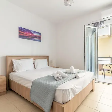 Urban Apt Next University 20 Heraklion  Exterior photo
